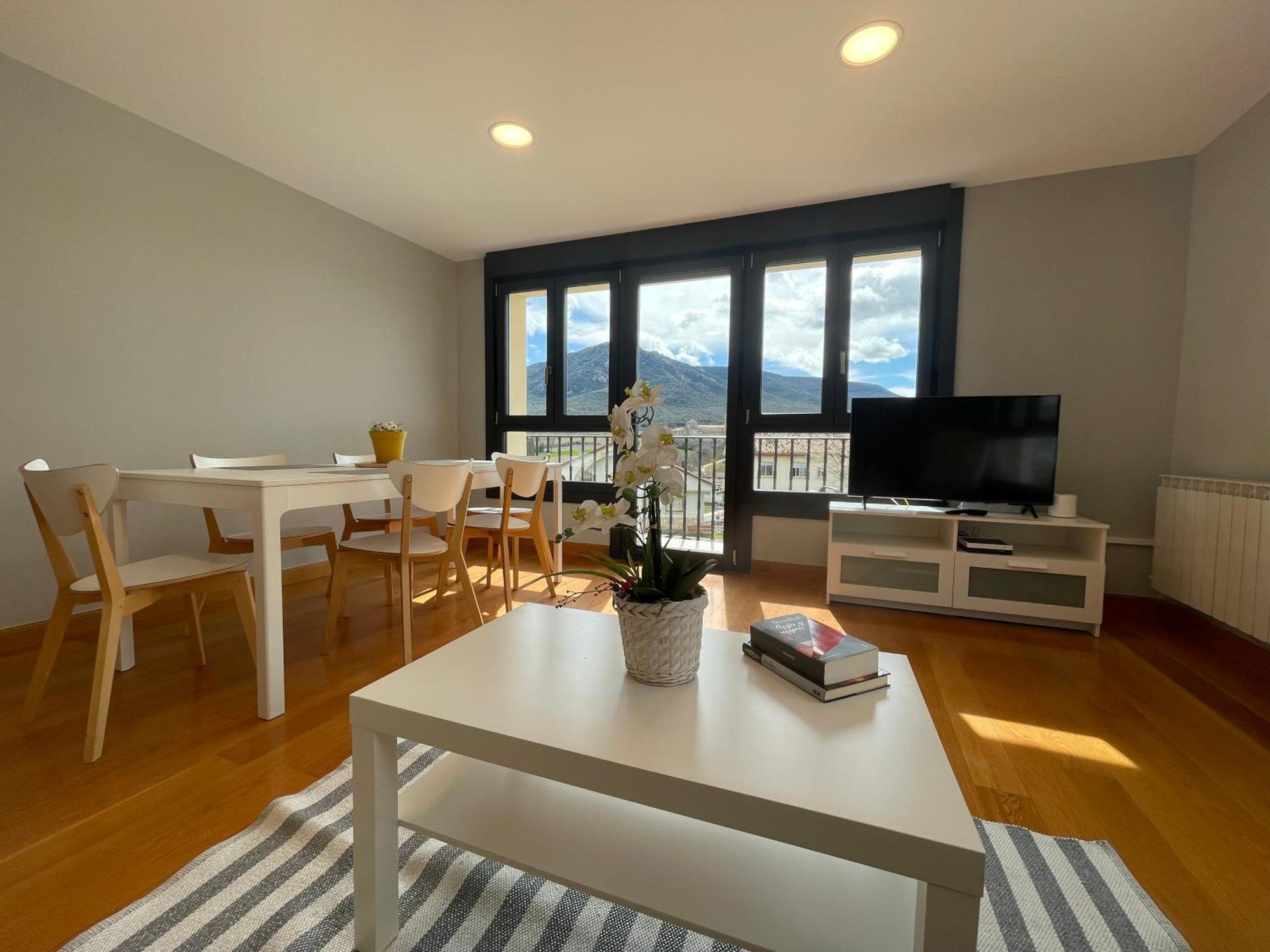 Apartamentos Montejurra Ayegui Екстер'єр фото