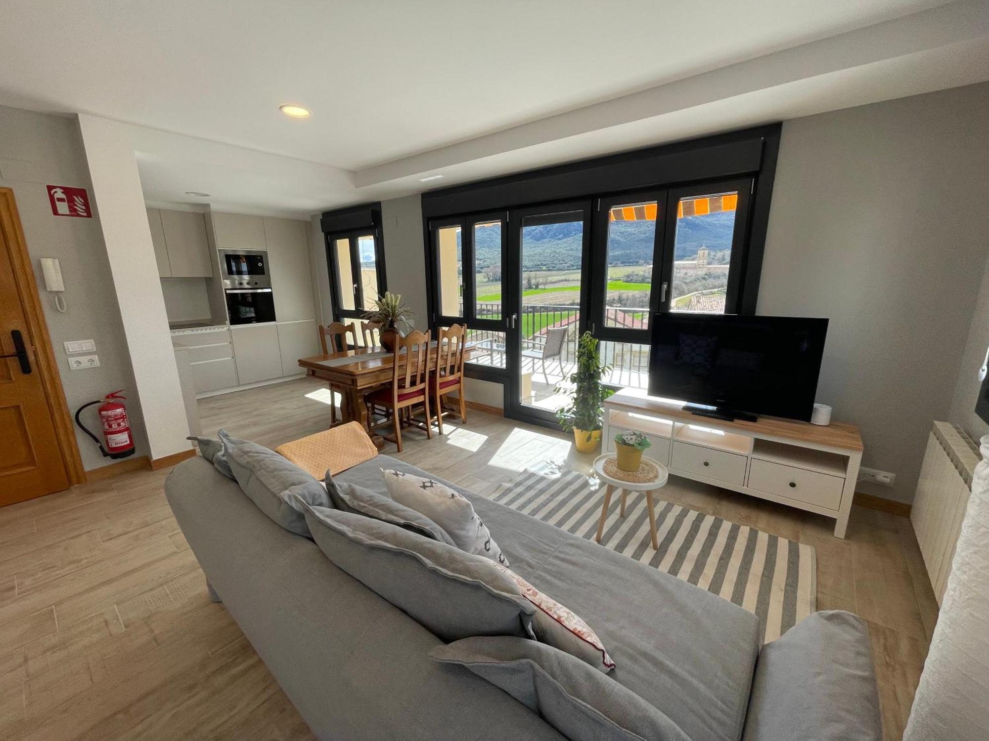 Apartamentos Montejurra Ayegui Екстер'єр фото