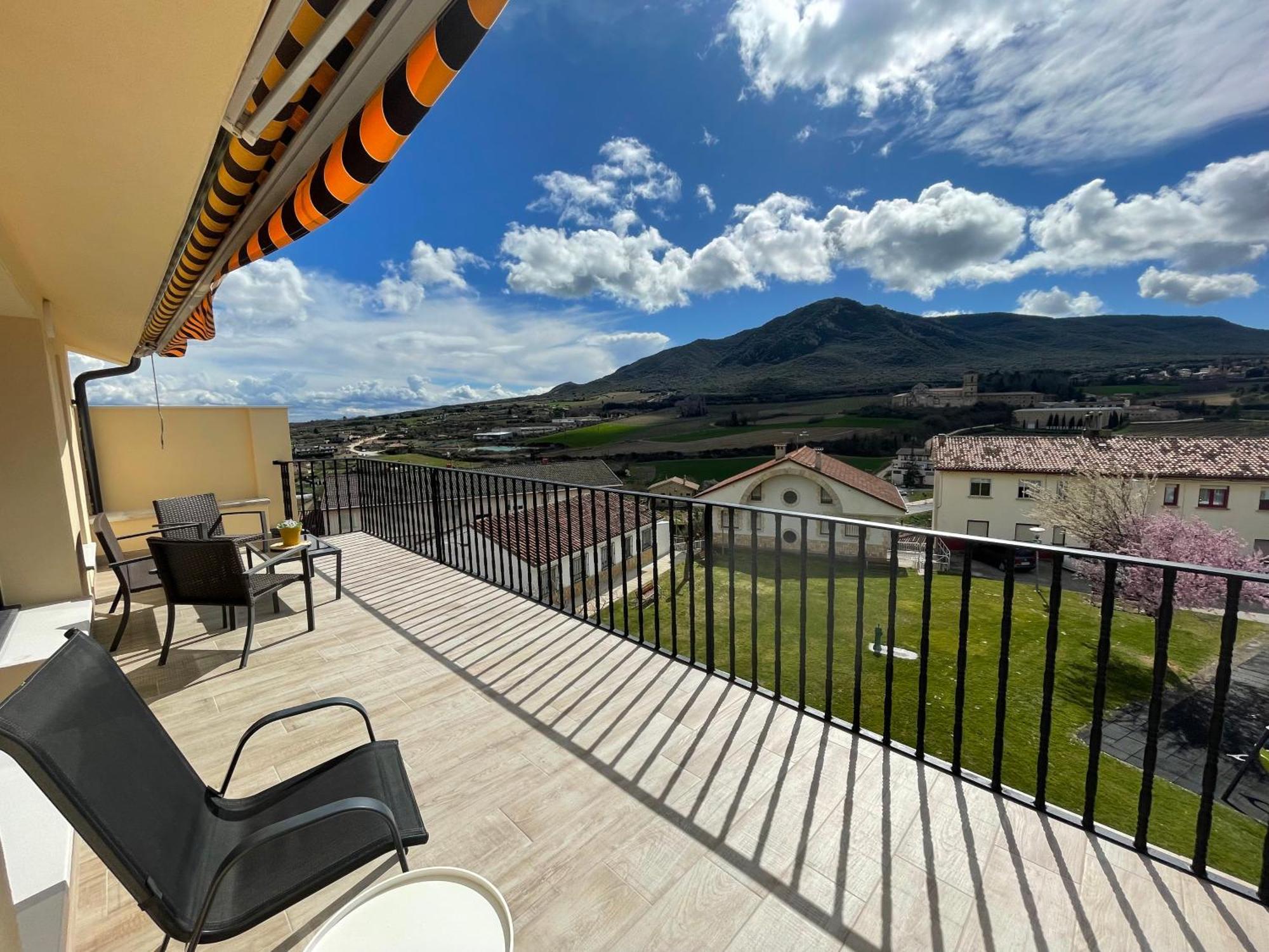 Apartamentos Montejurra Ayegui Екстер'єр фото