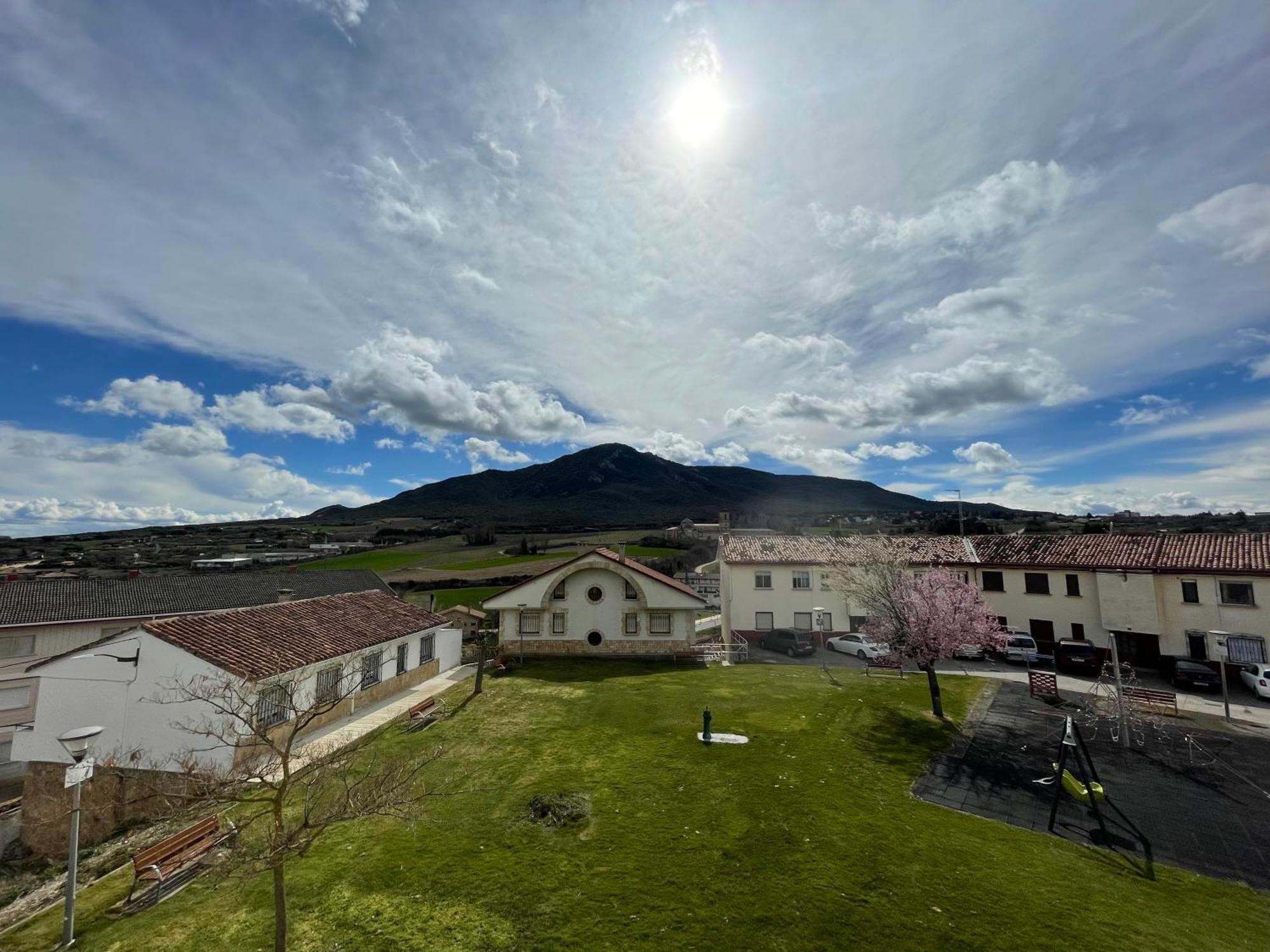 Apartamentos Montejurra Ayegui Екстер'єр фото