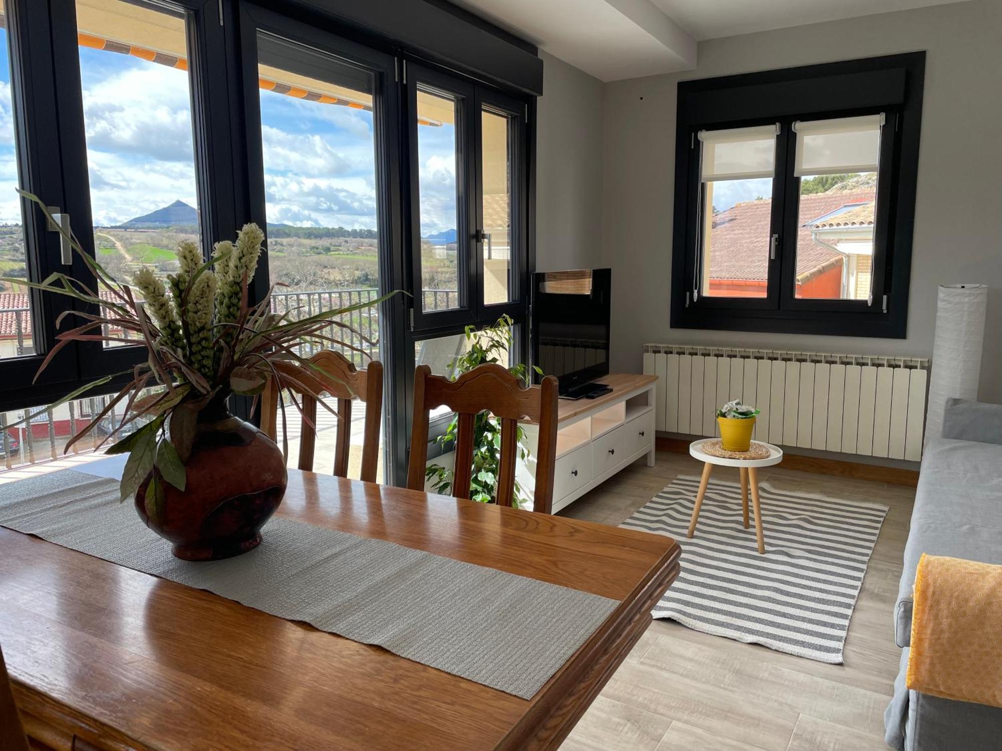 Apartamentos Montejurra Ayegui Екстер'єр фото