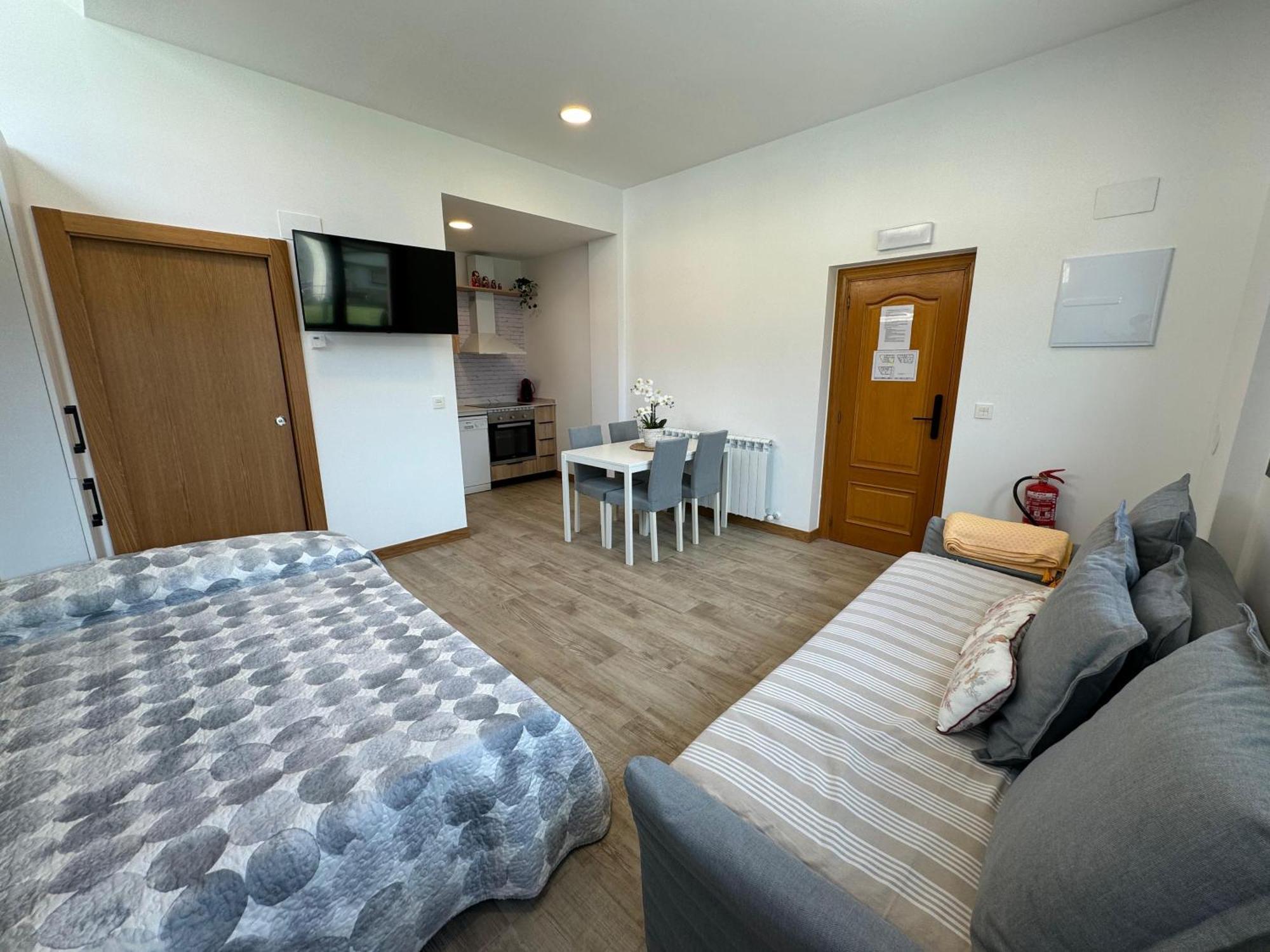 Apartamentos Montejurra Ayegui Екстер'єр фото