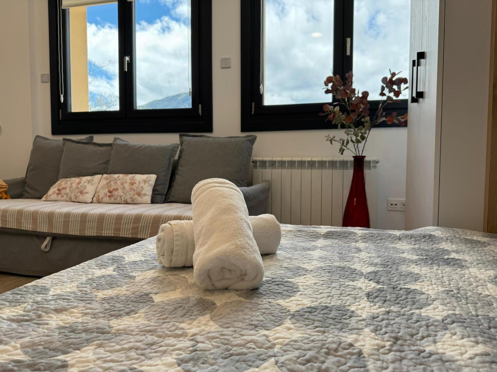 Apartamentos Montejurra Ayegui Екстер'єр фото